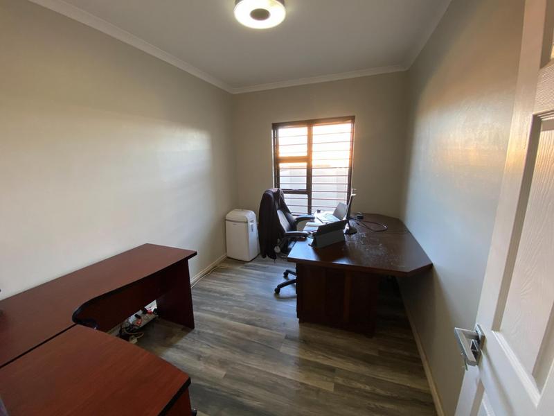 3 Bedroom Property for Sale in Tafelzicht Western Cape